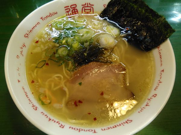 「通堂うま塩ラーメンおんな味ミニ¥600」@琉球新麺 通堂 横浜ラーメン博物館店の写真