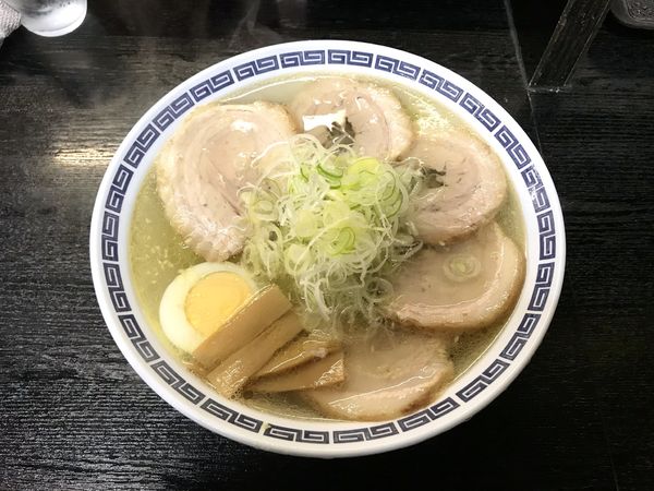 「塩チャーシュー麺」@山汁らーめんの写真