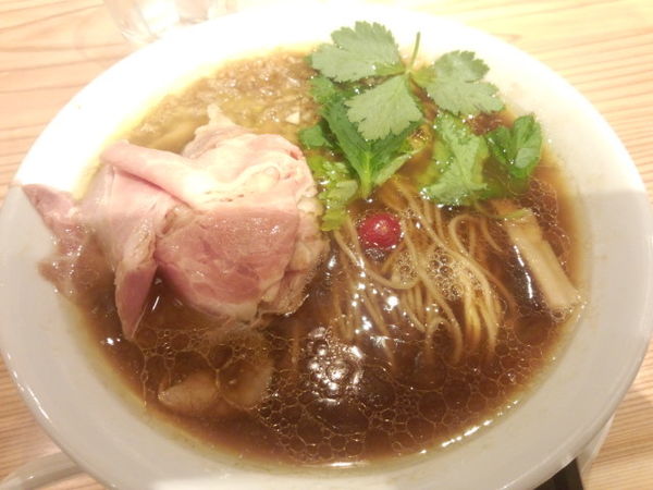 「醤油の鶏そば 750円」@自家製麺 うろたの写真