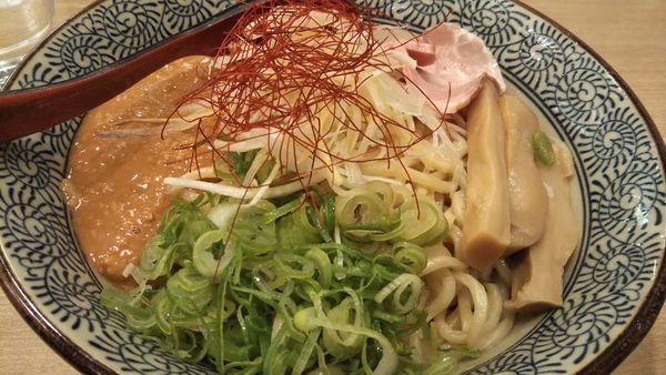 「あん肝まぜそば（限定、大盛無料、880円）」@中華そば 葵 ララガーデン川口店の写真