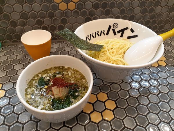 「辛いつけ麺、大盛」@パイナップルラーメン屋さん パパパパパインの写真