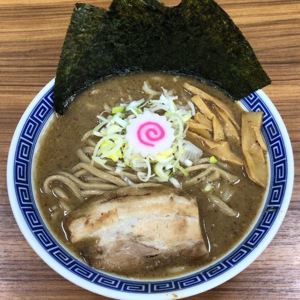 「らーめん＋中盛（800円＋30円）」@大勝軒ROSSO－ロッソ－の写真