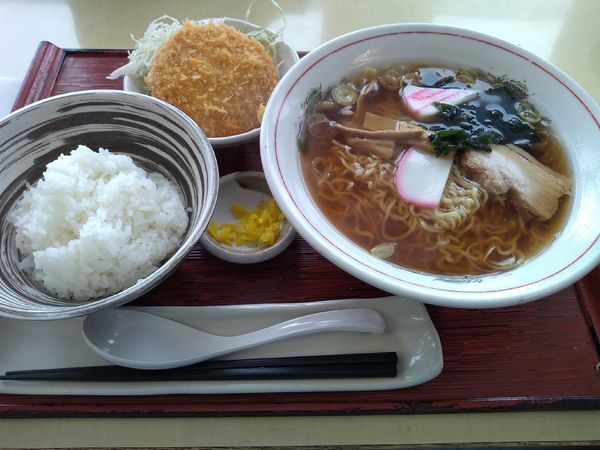 「ラーメンセット 890円」@加賀家食堂の写真