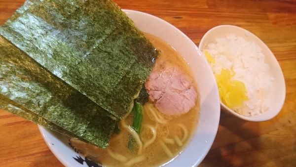 「ミニラーメン、ライス」@洞くつ家の写真