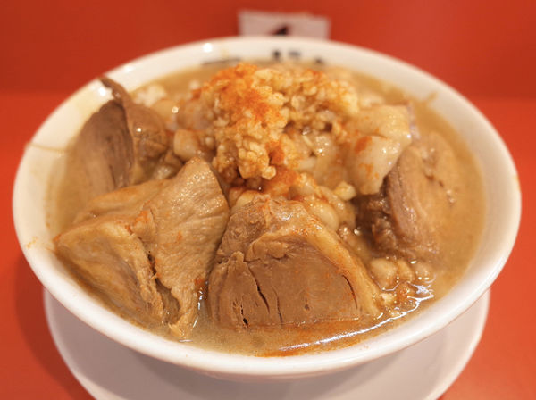 「ラーメン 中…800円・豚増し…＋200円」@ラーメン エボシ 都通本店の写真