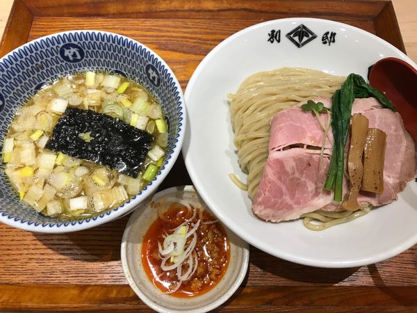 「あっさり鶏豚骨つけ麺　980円」@別邸たけ井 なんばラーメン一座店の写真