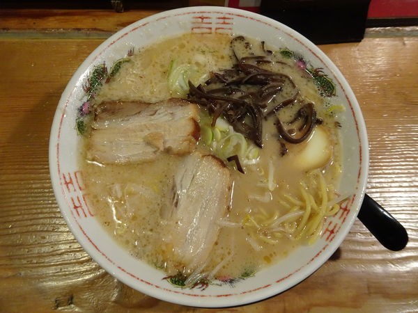 「塩とんこつラーメン」@白馬童子 枚方店の写真