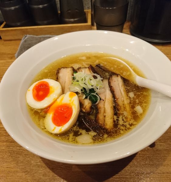 「味玉塩らぁめん」@麺処 青野の写真