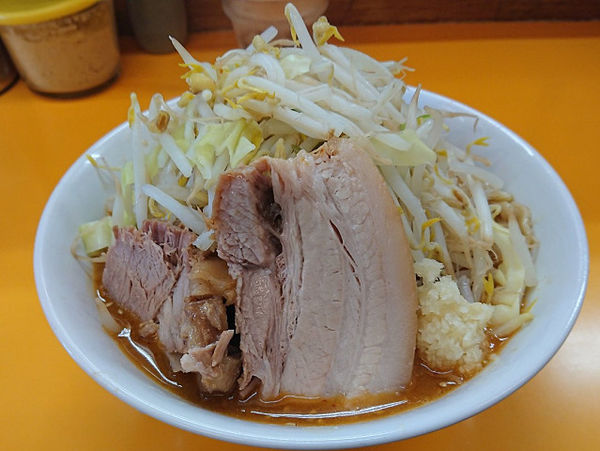 「ラーメン（少なめ） 、味噌」@ラーメンエース 八王子店の写真