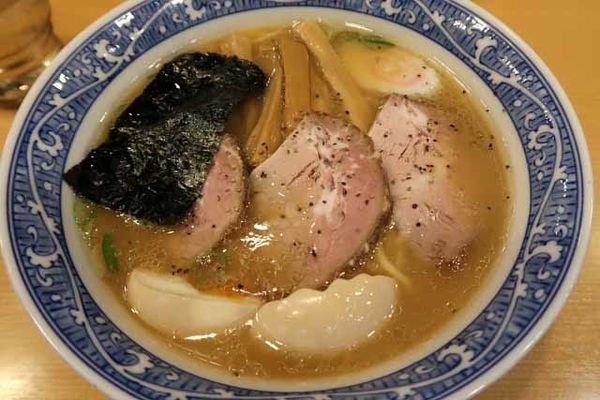 「特製中華そば　930円」@中華そば 青葉 中野本店の写真