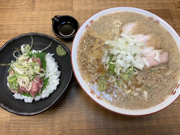 「背脂しょうゆラーメン+ネギトロ丼」@喜多方食堂 浅草本店の写真