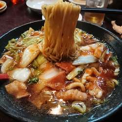 五目そば450円＋税(月・金サービス)他いろいろ