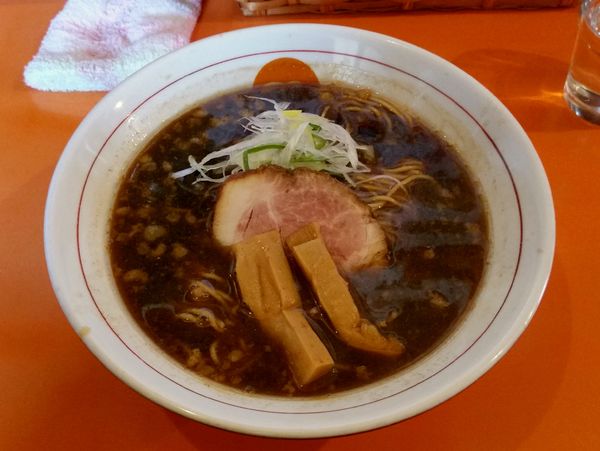 「中華そば(黒)」@中華そば うさぎの写真