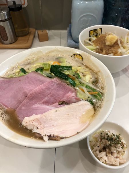 「濃菜麺820円ジロベジ100円アンチョビ鶏胸肉0円」@濃菜麺 井の庄 荻窪店の写真