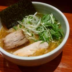 江武i白湯そば￥790