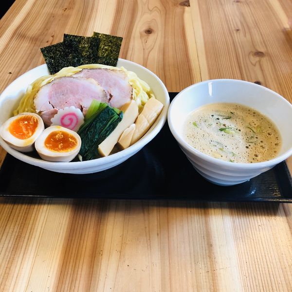 「濃厚煮干し醤油つけ麺」@中華そば かーかっかの写真