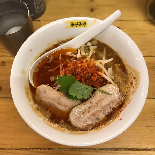 「濃辛味噌らーめん（2辛）」@味噌ぶり noodle みやみやの写真