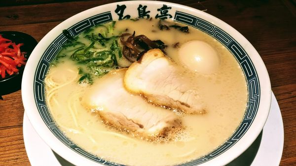 「煮玉子豚骨ラーメン」@名島亭 博多デイトス店の写真