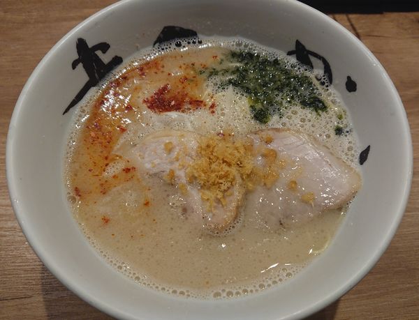 「潮とん」@博多純系豚骨らーめん まんかい 福岡空港店の写真