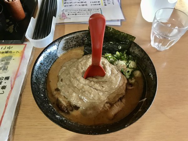 「チャーシュー麺特鳥カタメ」@豚骨 大岩亭の写真