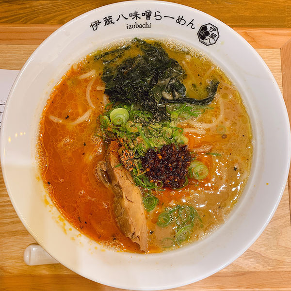 「三種のラー油焦がし味噌らーめん」@伊蔵八味噌らーめんの写真