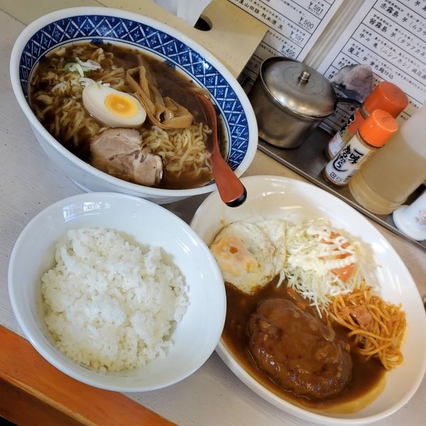 「本日のランチA（自家製ハンバーグライス）」@笑顔の写真