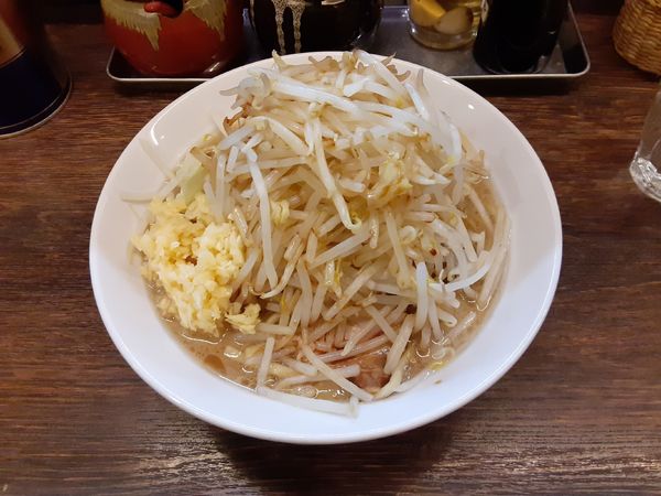 「ガッツリラーメン」@伝家 志木店の写真