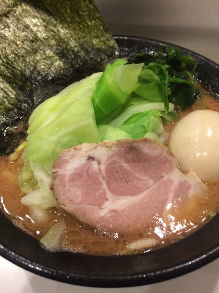 「キャベツラーメン並¥850、味玉¥100」@かわむら家の写真