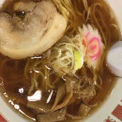 醤油ラーメン ¥320円