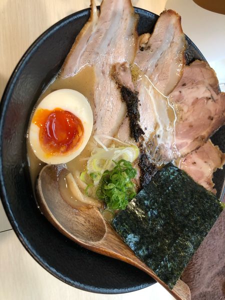 「特選ラーメン」@鶏と魚介らぁ麺 komugiの写真