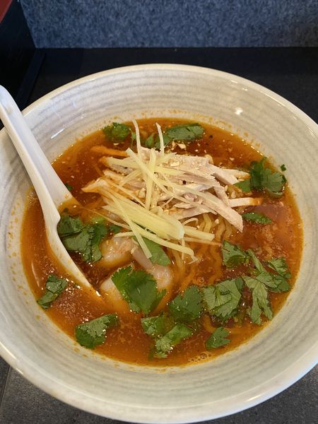 「トムヤムラーメン」@石山商店の写真