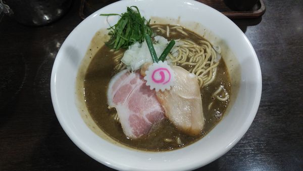 「濃密な煮干しそば+和え玉」@中華そば いづるの写真