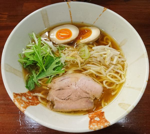 「追い鰹醤油らーめん＋味玉」@旬麺しろ八の写真