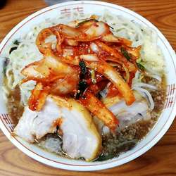 ラーメン 780円 ＋ ニラキムチ 100円