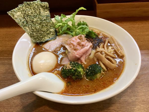 「キリン一番搾り生 中瓶 → 特製辛味噌らぁめん」@らぁめん山と樹の写真