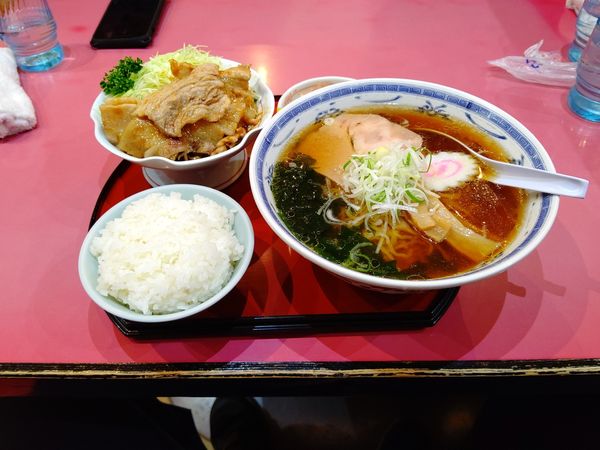 「ラーメン(並盛・150g)＋しょうが焼きセット1,092円」@松風の写真