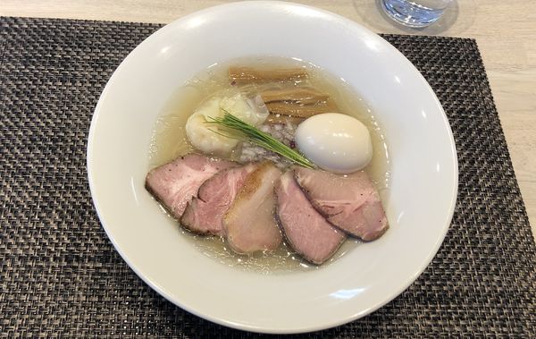 「特製中華蕎麦〈塩〉」@宍道湖しじみ中華蕎麦 琥珀 東京本店の写真