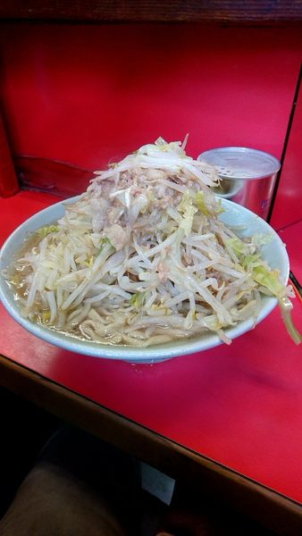 「大豚750円ニンニク少し他全増し」@ラーメン二郎 三田本店の写真
