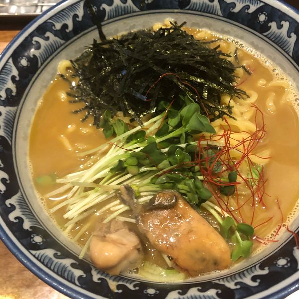「牡蠣らぁ麺」@麺や佐市の写真