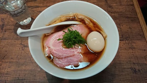 「特製醤油蕎麦 1100円 + 肉飯 150円」@神保町黒須の写真