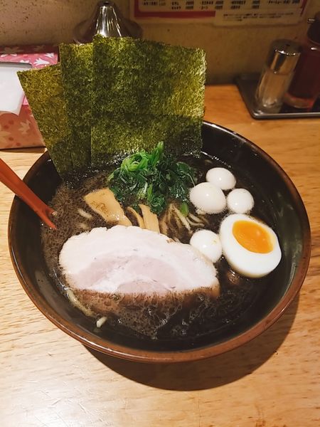 「黒マー油らーめん塩」@横浜家系ラーメン 大館家の写真