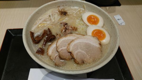 「味噌ラーメン　チャーシュー２枚」@つじ田 味噌の章 東京駅店の写真