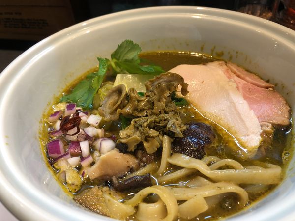 「鮑の肝のらーめん 1050円」@らーめん 三極志の写真