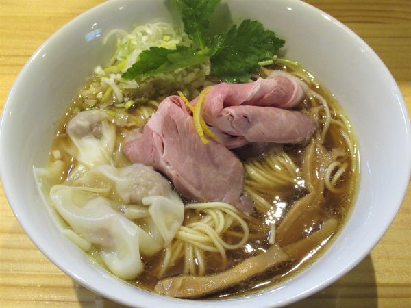 「ワンタン醤油SOBA（900円）」@麺屋 淳陛屋の写真