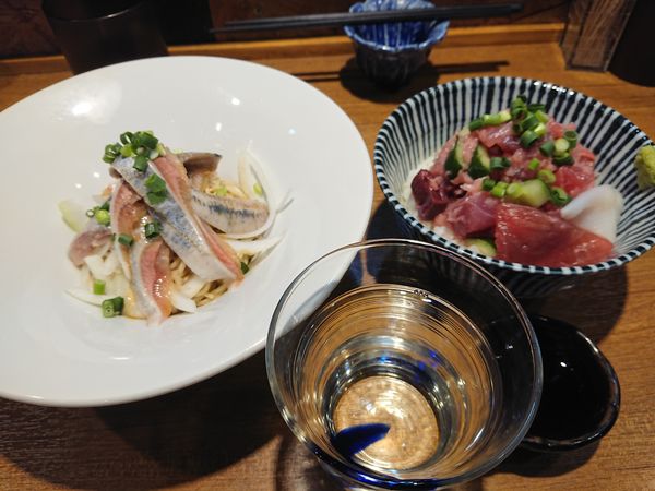 「いわしそば450円＋海鮮丼450円＋獺祭✖️二杯」@寿製麺よしかわ 川越店の写真