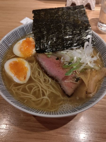「塩ラーメン+ たまご」@無垢ツヴァイテの写真
