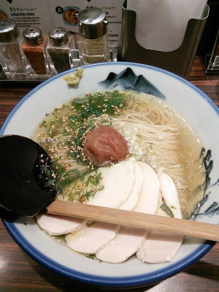 「大葉香る梅塩そば　１０８０円」@AFURI 横浜ジョイナス店の写真