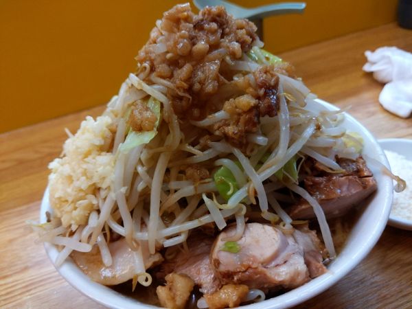 「小ラーメン 豚増し 粉チーズ」@ラーメン荘 夢を語れの写真