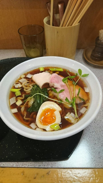 「醤油らーめん」@らぅめん 愛ごやの写真