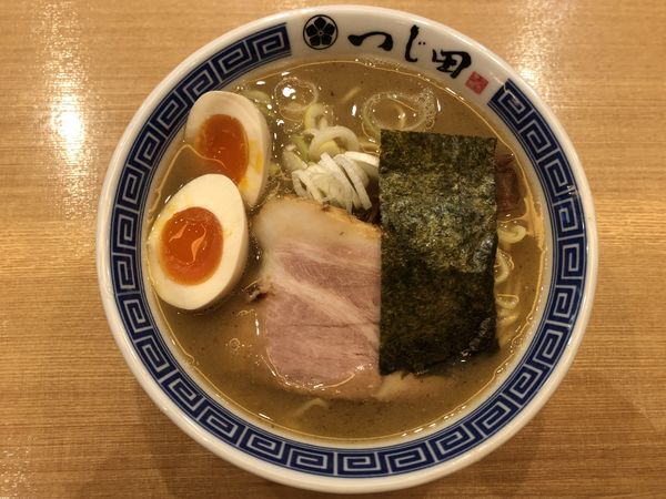 「濃厚味玉ラーメン」@つじ田 水道橋店の写真